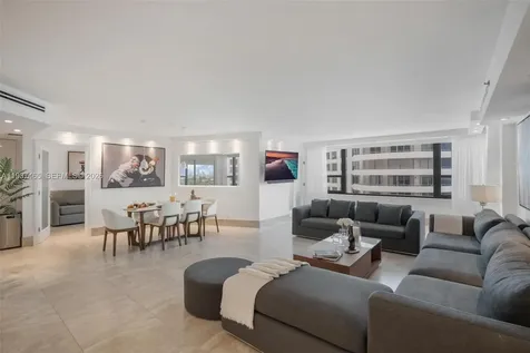 5225 Collins Avenue Miami Beach FL 33140