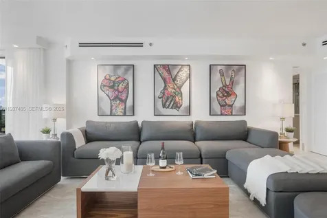 5225 Collins Avenue Miami Beach FL 33140