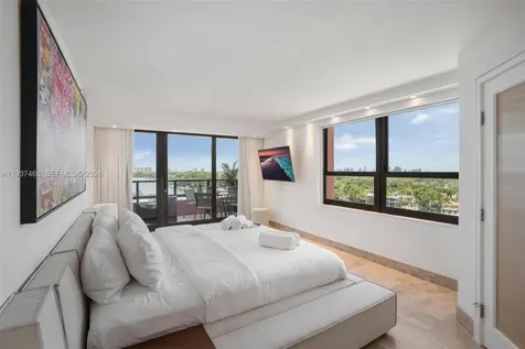 5225 Collins Avenue Miami Beach FL 33140