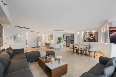 5225 Collins Avenue Miami Beach FL 33140