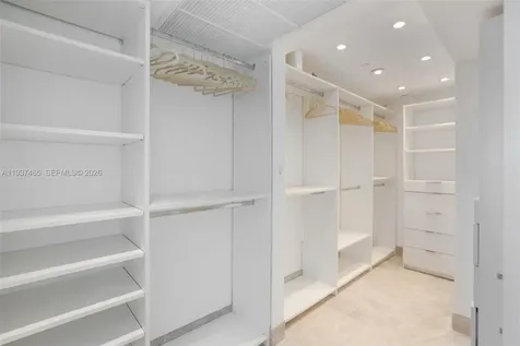 5225 Collins Avenue Miami Beach FL 33140