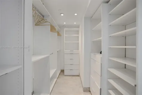 5225 Collins Avenue Miami Beach FL 33140