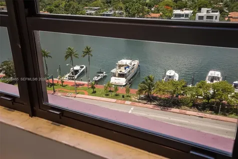 5225 Collins Avenue Miami Beach FL 33140