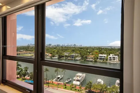 5225 Collins Avenue Miami Beach FL 33140