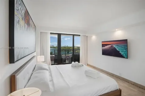 5225 Collins Avenue Miami Beach FL 33140