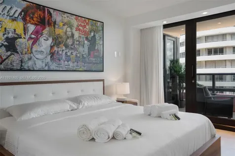 5225 Collins Avenue Miami Beach FL 33140