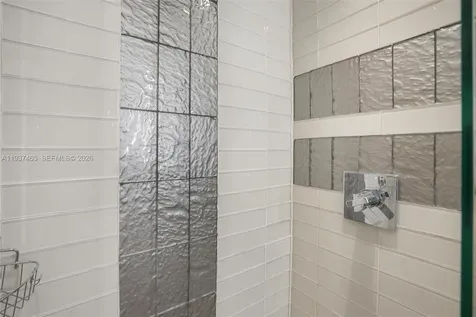 5225 Collins Avenue Miami Beach FL 33140
