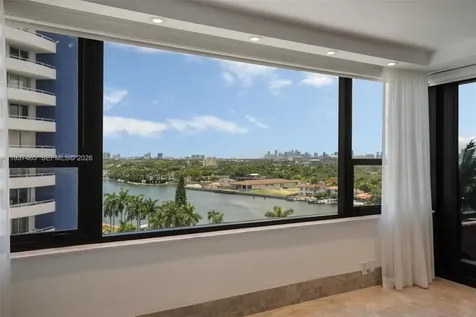 5225 Collins Avenue Miami Beach FL 33140