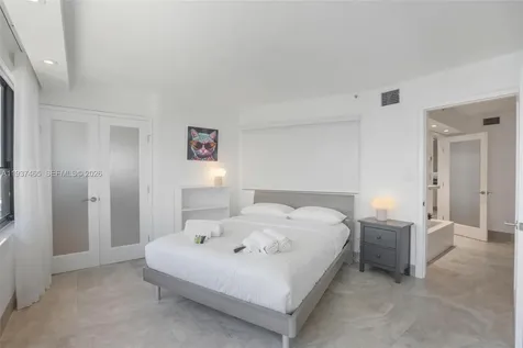 5225 Collins Avenue Miami Beach FL 33140