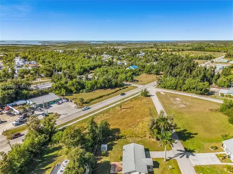 5585 Avenue D Fort Myers FL 33922