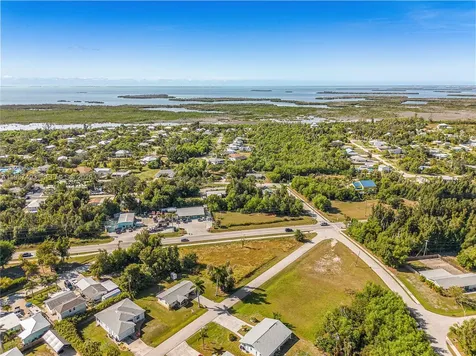 5585 Avenue D Fort Myers FL 33922