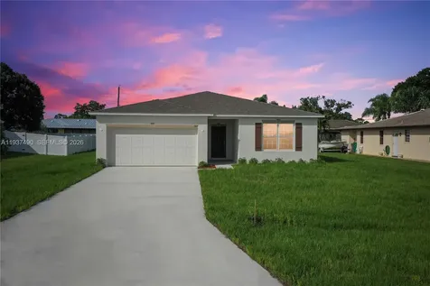 811 SE Seahouse Drive Port St. Lucie FL 34983