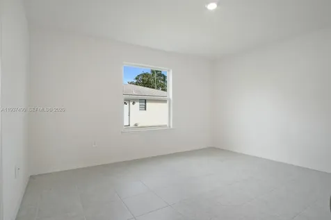 811 SE Seahouse Drive Port St. Lucie FL 34983