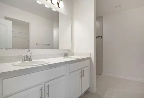 811 SE Seahouse Drive Port St. Lucie FL 34983