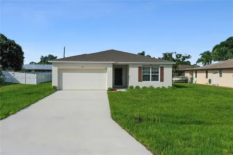 811 SE Seahouse Drive Port St. Lucie FL 34983