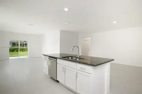 811 SE Seahouse Drive Port St. Lucie FL 34983