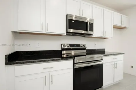 811 SE Seahouse Drive Port St. Lucie FL 34983