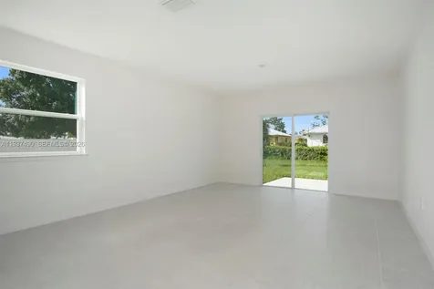 811 SE Seahouse Drive Port St. Lucie FL 34983