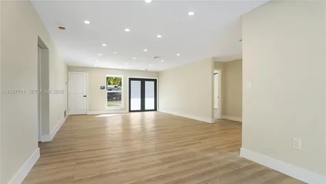 8651 NW 24th Street Sunrise FL 33322