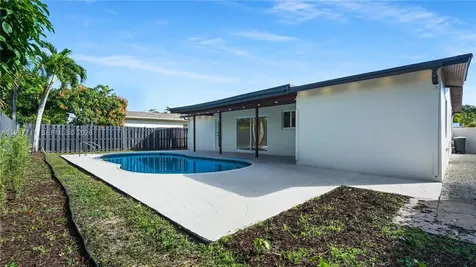 8651 NW 24th Street Sunrise FL 33322