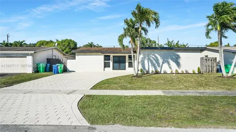 8651 NW 24th Street Sunrise FL 33322