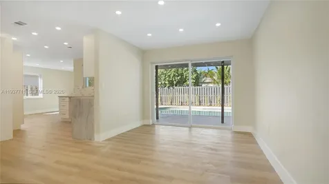 8651 NW 24th Street Sunrise FL 33322