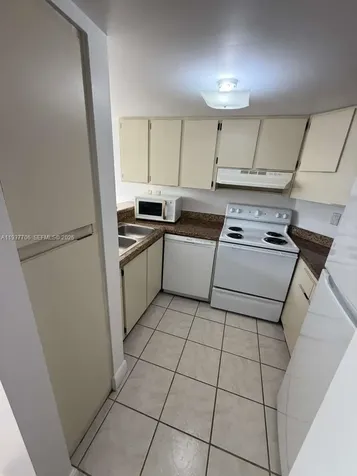 6995 NW 186th Street Hialeah FL 33015