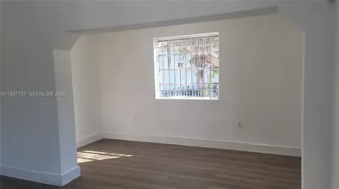 2951 NW 49th Street Miami FL 33142