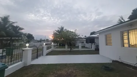 2951 NW 49th Street Miami FL 33142