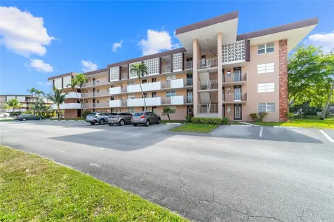 2951 NW 46th Avenue Lauderdale Lakes FL 33313