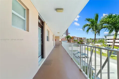2951 NW 46th Avenue Lauderdale Lakes FL 33313