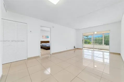2951 NW 46th Avenue Lauderdale Lakes FL 33313