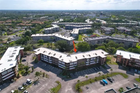2951 NW 46th Avenue Lauderdale Lakes FL 33313