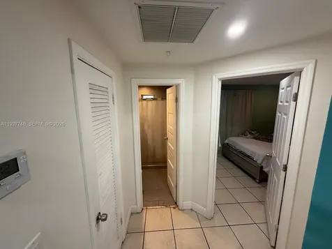 1299 NE 40th Court Oakland Park FL 33334