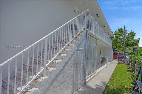 1621 NW 16th Street Miami FL 33125