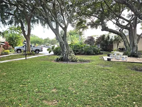 842 Banks Road Coconut Creek FL 33063