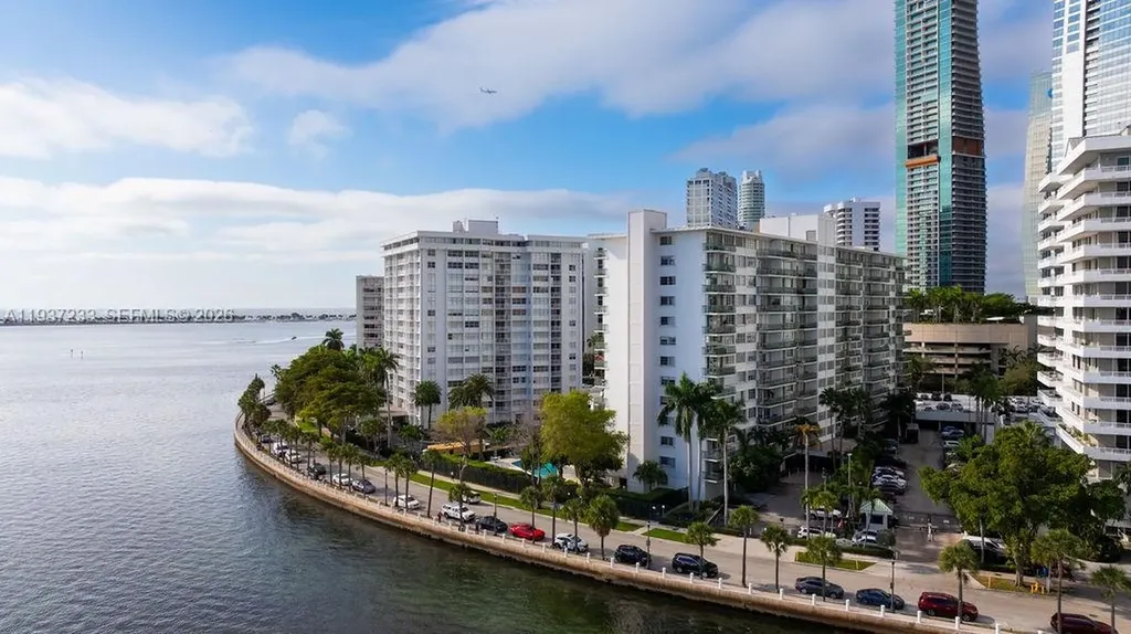 1408 Brickell Bay Drive Miami FL 33131