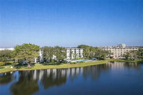 2215 Cypress Island Drive Pompano Beach FL 33069