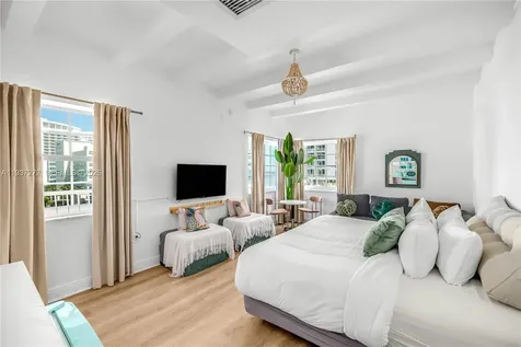4130 Collins Avenue Miami Beach FL 33140
