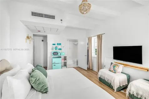 4130 Collins Avenue Miami Beach FL 33140