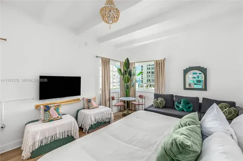 4130 Collins Avenue Miami Beach FL 33140
