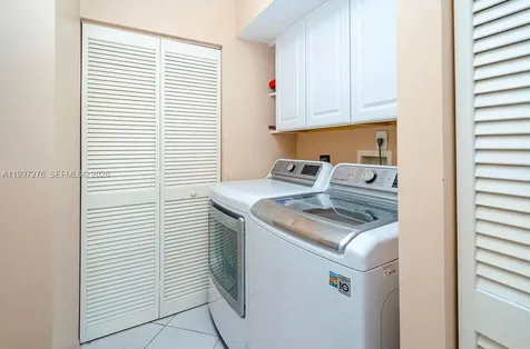 2601 N Nob Hill Road Sunrise FL 33322