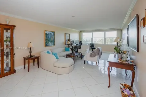 2601 N Nob Hill Road Sunrise FL 33322