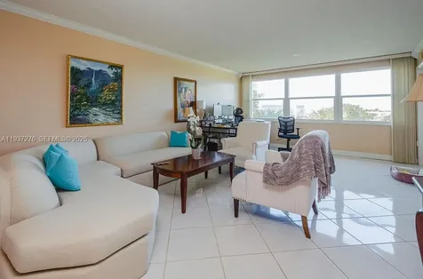 2601 N Nob Hill Road Sunrise FL 33322