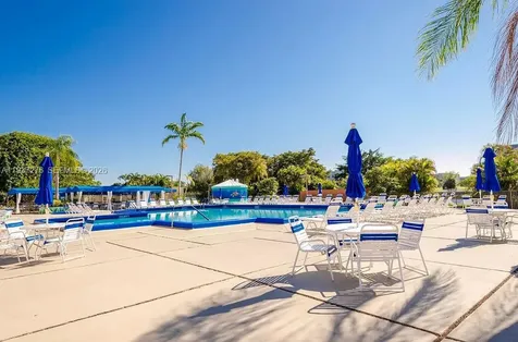 2601 N Nob Hill Road Sunrise FL 33322