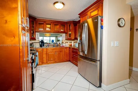 2601 N Nob Hill Road Sunrise FL 33322