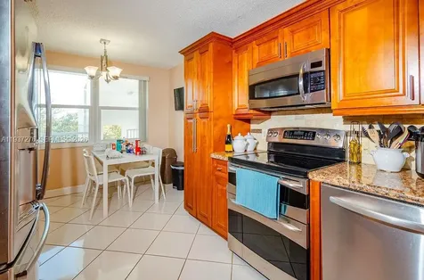 2601 N Nob Hill Road Sunrise FL 33322