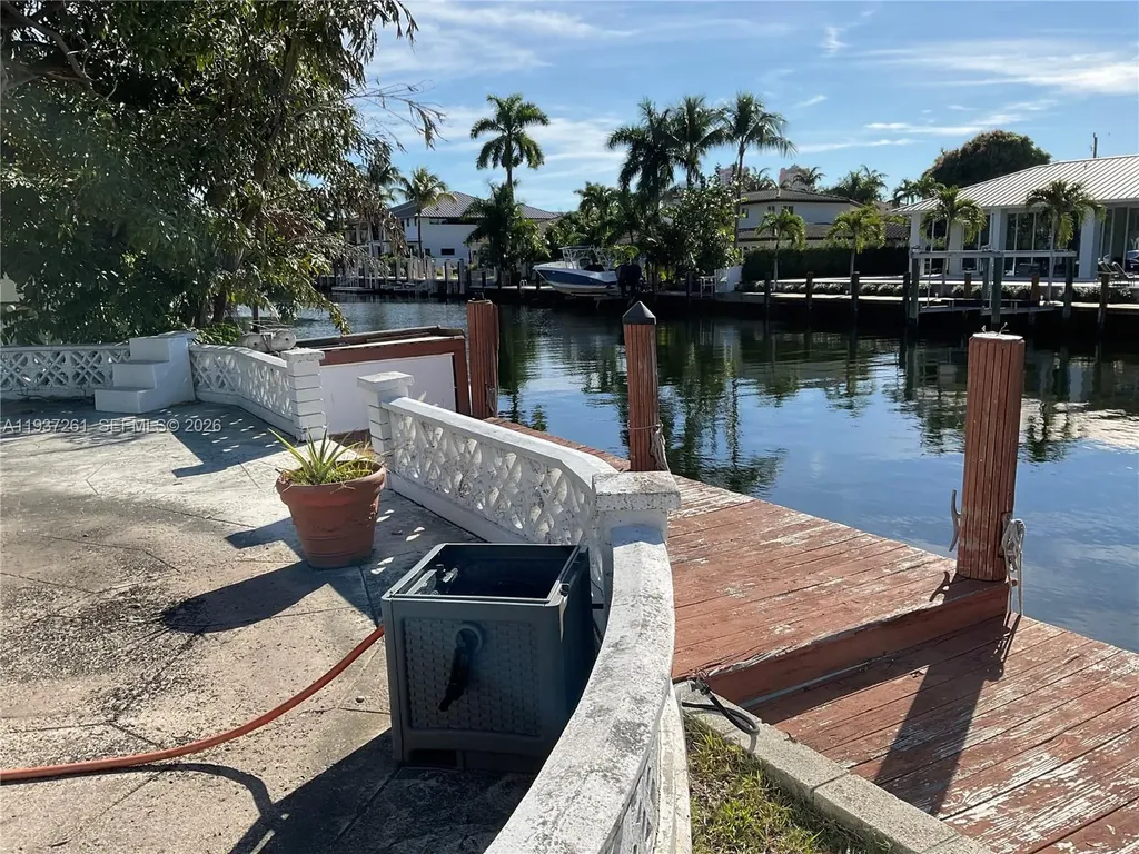 2808 NE 27th Street Fort Lauderdale FL 33306