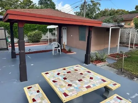 231 SW 51st Place Miami FL 33134