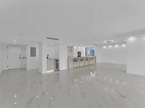 19707 Turnberry Way Aventura FL 33180